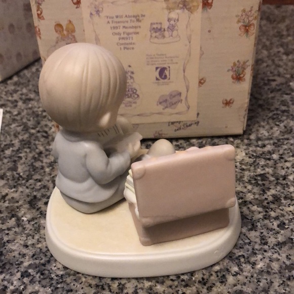 Precious Moments 1997 Members Only “You Will Always Be a Treasure to Me” - Picture 6 of 9